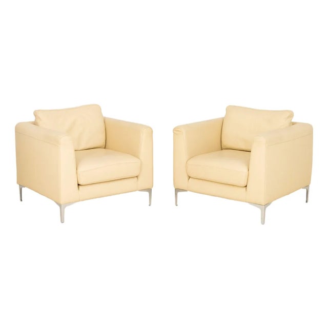 Pair of Nicoletti Off-White Leather Upholstered Club Chairs For Sale