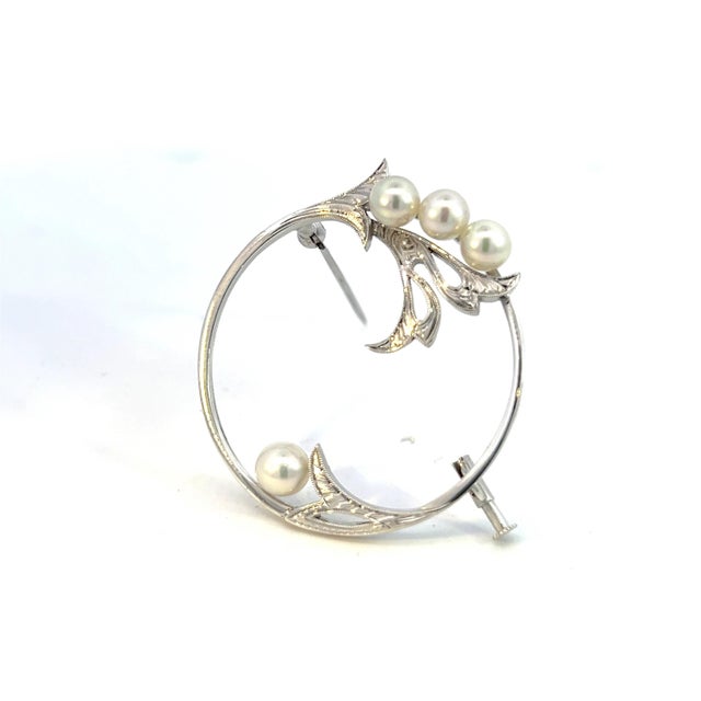 Authentic Mikimoto Estate Akoya Pearl Brooch Sterling Silver 5 mm M342 This elegant Authentic Mikimoto Estate Akoya pearl...