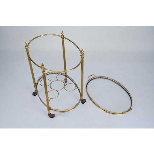 1950s Small Mid-Century Modern Italian Brass Bar Cart with Removable Tray, 1950s For Sale - Image 5 of 16