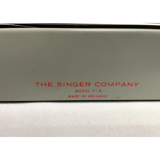 Singer Scholastic Model T-4 Typewriter For Sale - Image 10 of 12