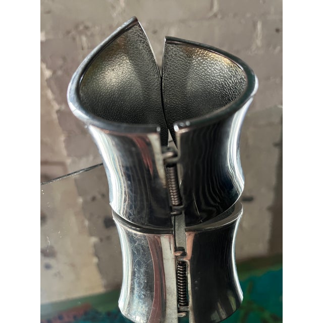 Metal Postmodern, 1990s Sculptural Silver-Toned Metal Cuff Bracelet For Sale - Image 7 of 9