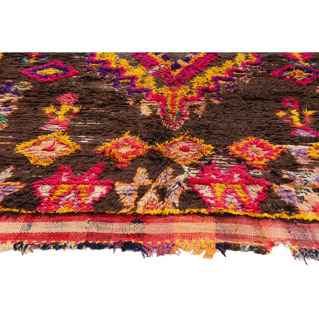 Berber Tribes of Morocco Vintage Azilal Moroccan Rug, 05'07 X 09'10 For Sale - Image 4 of 10