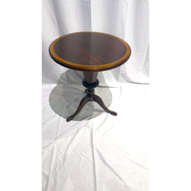 Traditional 1930s Round Tilt-Top Table For Sale - Image 3 of 12