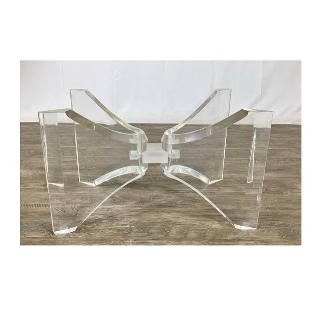 Mid 20th Century Etched Glass Greek Key Coffee Table W/ Lucite Butterfly Base For Sale In Philadelphia - Image 6 of 7