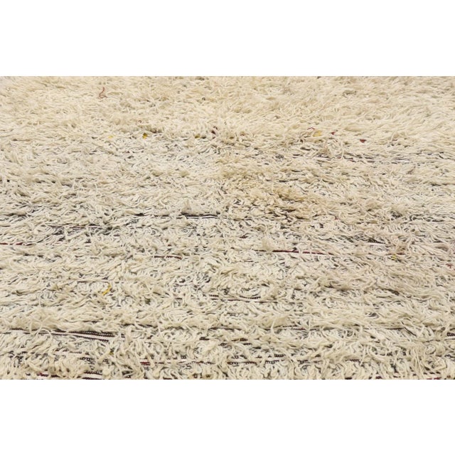 Berber Tribes of Morocco Late 20th Century Beni Ourain Moroccan Wedding Blanket - 04'05 X 09'00 For Sale - Image 4 of 9