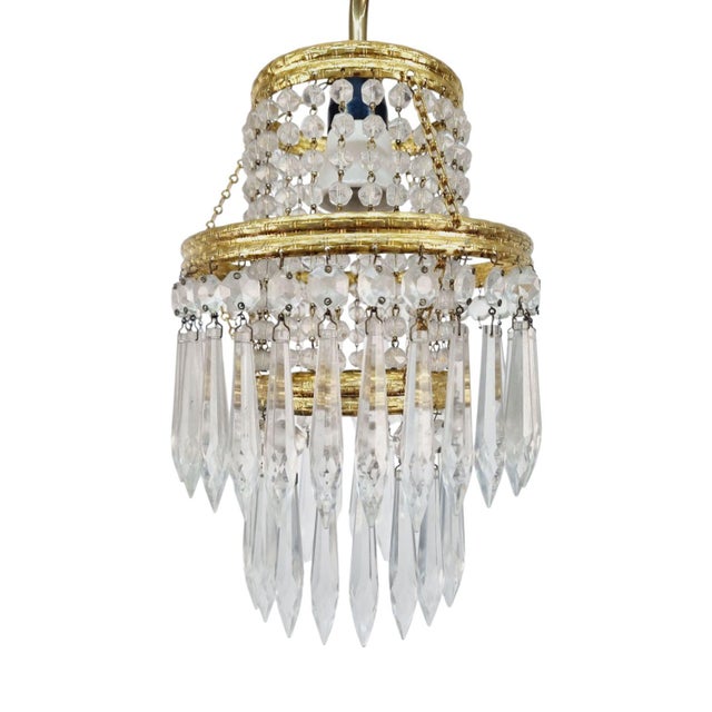 Elegant, decorative crystal chandelier with polished pendants, made in the 1970s. Dimensions: 70x60x20cm European Plug (up...