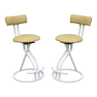 Vintage Postmodern Memphis Style White Tubular Metal Swivel Bar Stools - A Pair For Sale