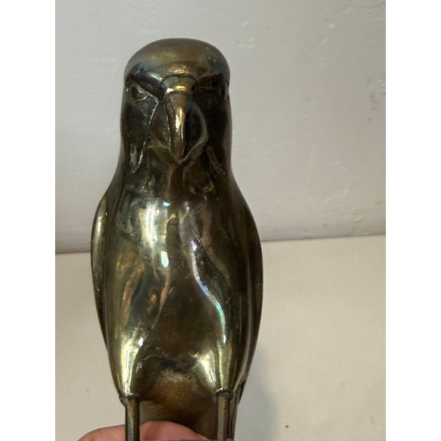 Stunning Mid Century Solid Brass Macaw Parrot Figure Regal Patina Decor Heavy For Sale - Image 4 of 12