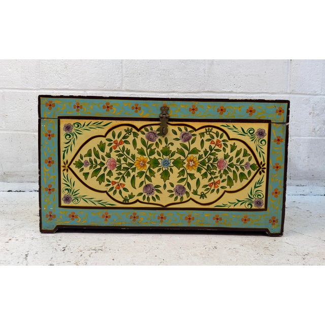 Mid-Century Modern Vintage Hand-Painted Wooden Floral Folk Art Storage Trunk For Sale - Image 3 of 13