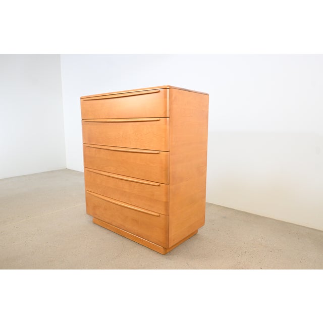 Heywood-Wakefield Heywood-Wakefield Mid-Century Modern Sculpted Birch 5-Drawer Highboy Dresser | Newly Refinished For Sale - Image 4 of 15
