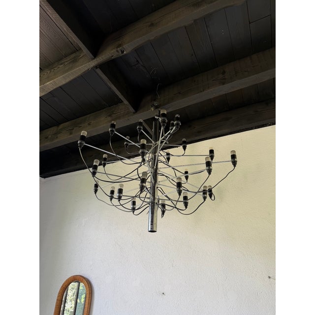 Model 2097 30-Light Chandelier by Gino Sarfatti for Arteluce, 1960s For Sale - Image 13 of 18