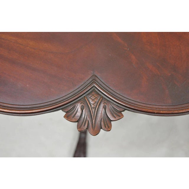 Vintage Crotch Mahogany Chippendale Style Pie Crust Pedestal Side Tea Table For Sale In Philadelphia - Image 6 of 12