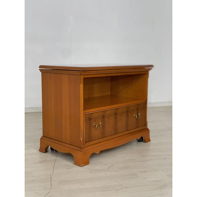 Mid-Century Chest of Drawers For Sale - Image 3 of 11