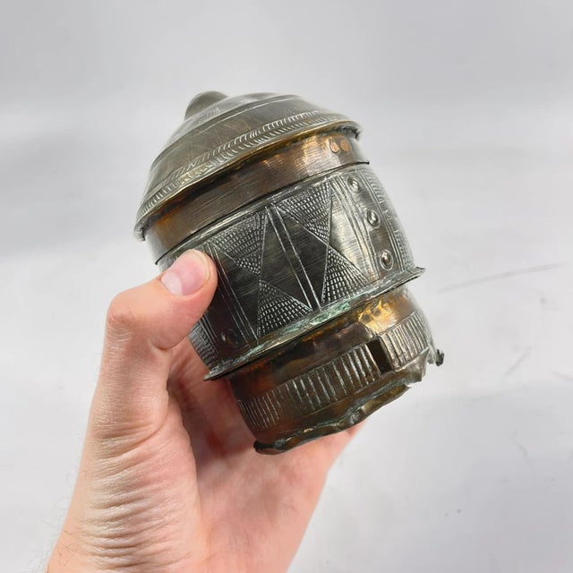 Early 20th Century Asante Forowa Chased Brass Box Ghana MATTER COLLECTION For Sale - Image 9 of 10