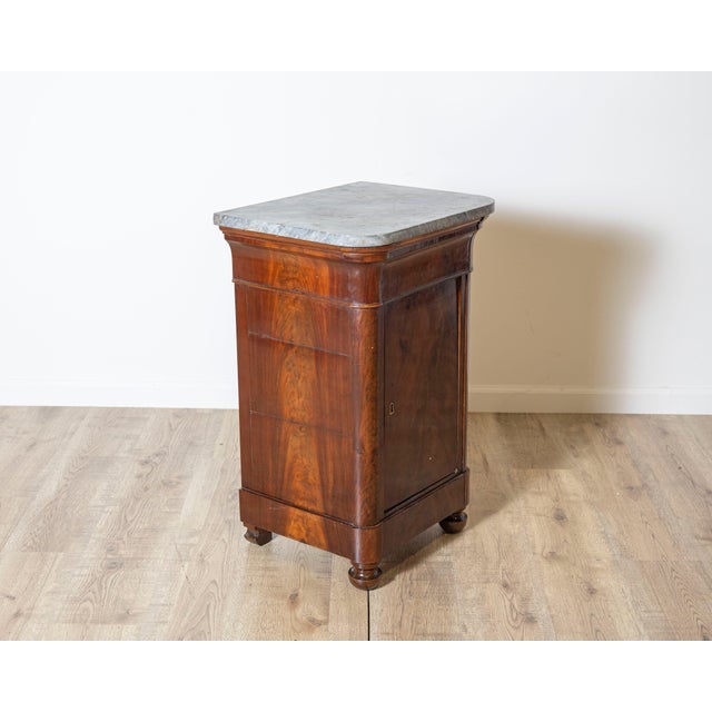 Pair of Charles X bedside tables. Genoa, early 19th century For Sale - Image 4 of 12