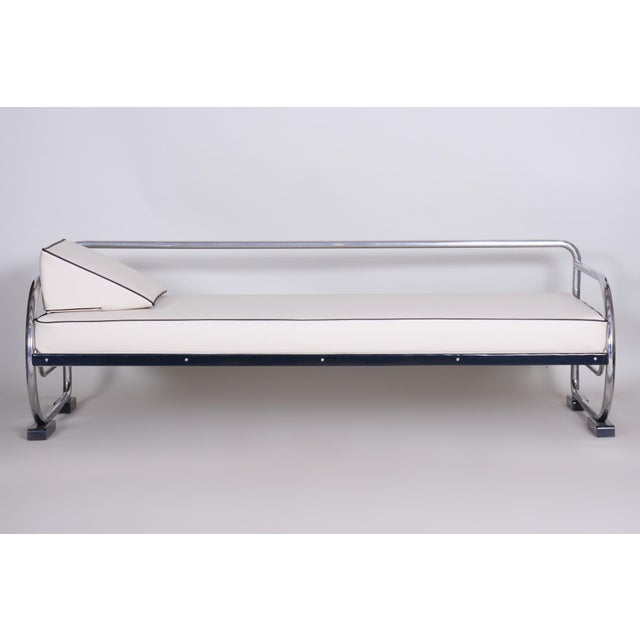Bauhaus Bauhaus Sofa in Chrome, Steel, Leather by R. Slezák for Slezak Factories, Czech, 1930s For Sale - Image 3 of 11