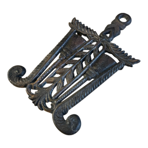Vintage Small Detailed Cast Iron Trivet