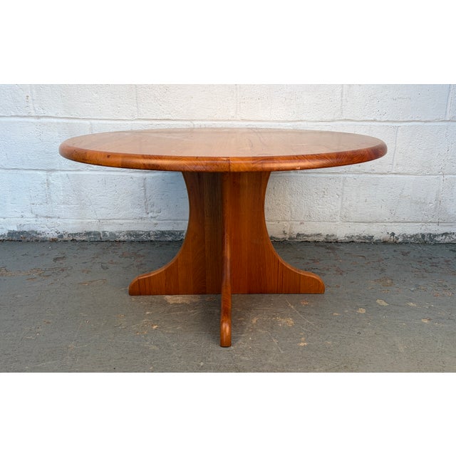 Mid-Century Modern Mid-Century Modern Round Teak Coffee Table With Sculptural Pedestal Base For Sale - Image 3 of 11