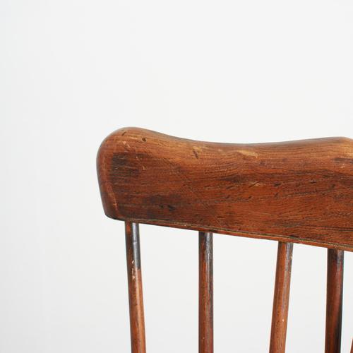 English Windsor Chair in Wood For Sale - Image 11 of 14