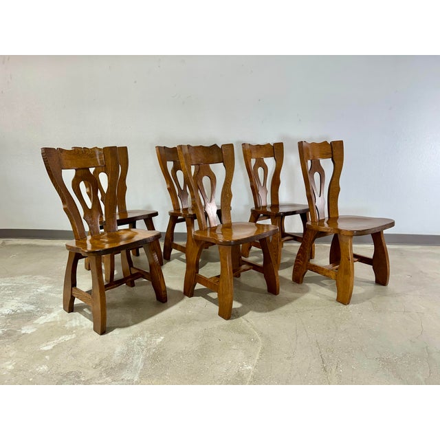 Guillerme et Chambron 1970s Vintage Brutalist Oak Dining Set, Extension Table and 6 Chairs - Set of 7 in Style of Guillerme Et Chambron For Sale - Image 4 of 12