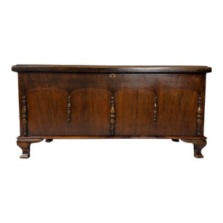 1920s Colonial Revival Cedar Hope Chest Blanket Trunk With Turned Spindles For Sale