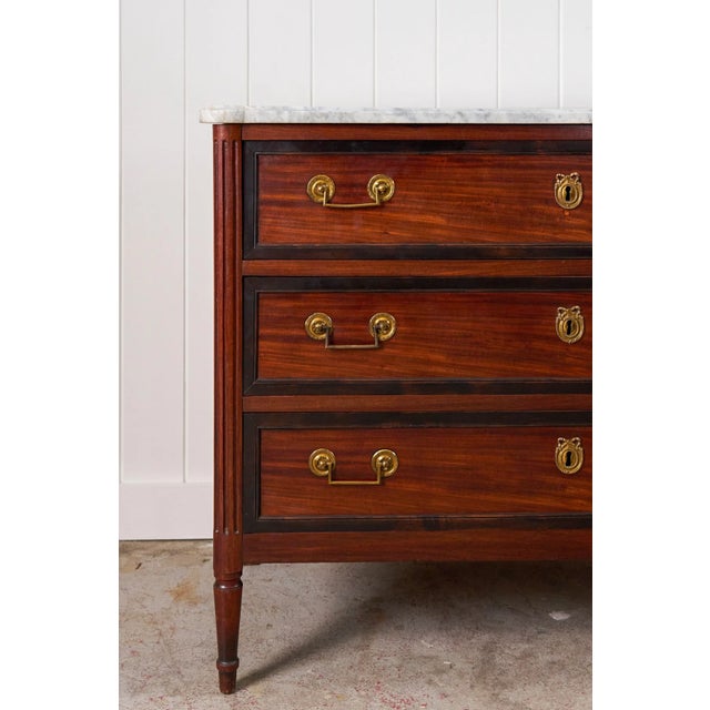 French Louis XVI Period 18th Century French Commode With White Marble Top + Ebony Banding (C. 1780) For Sale - Image 3 of 14