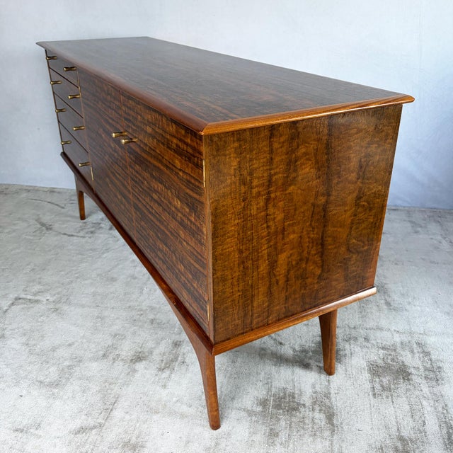 1960s Figured Walnut Sideboard by Alfred Cox, 1960s For Sale - Image 5 of 16