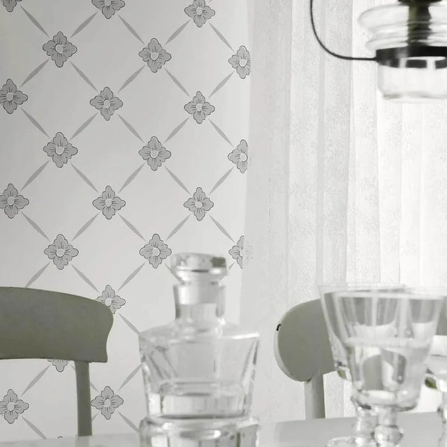 Borastapeter Borastapeter Linné Wallpaper in Grey and Silver For Sale - Image 4 of 4