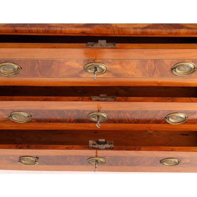 Louis XVI Commode Inlaid in Walnut, 1790 For Sale - Image 6 of 17