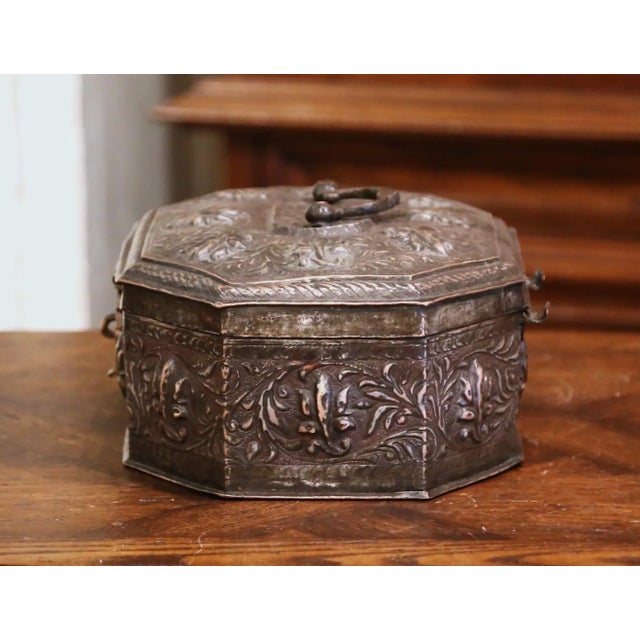 19th Century French Repousse Silvered Metal Spice or Jewelry Box For Sale - Image 11 of 13