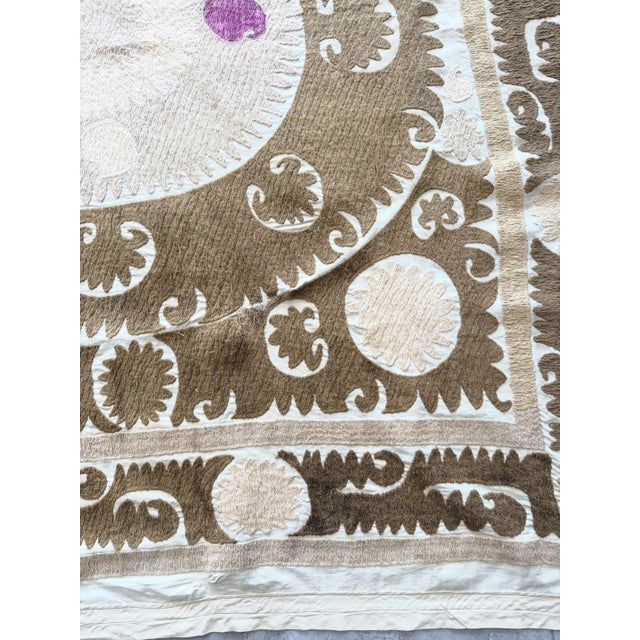 Mid-Century Modern Boho Embroidered Neutral Tan Suzani Wall Decor, 4'8'' X 5'4'' For Sale - Image 3 of 9