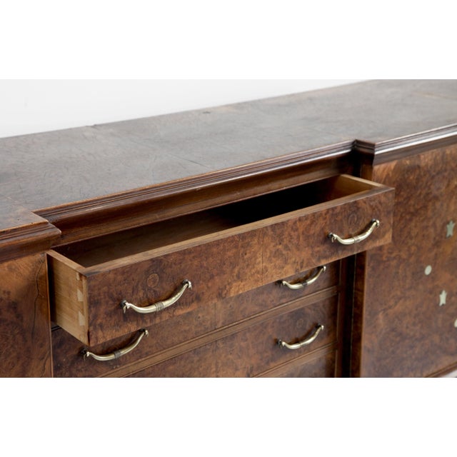 Brown Italian Art Deco Sideboard in Dark Walnut Burl and Brass, 1930s For Sale - Image 8 of 13