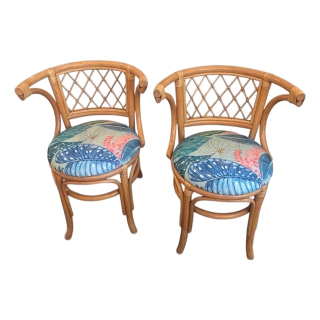 Vintage Bamboo & Rattan Barrel-Back Bistro Honeymoon Chairs, Pair, C. 1970s For Sale