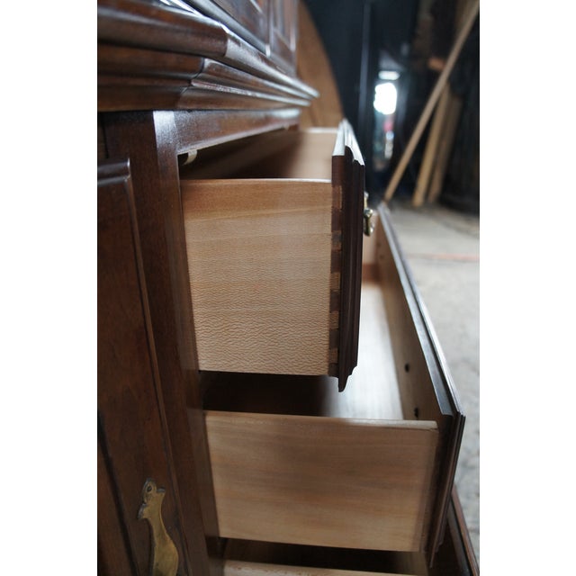 Brown Late 20th Century Thomasville Collectors Cherry Traditional Canted Front Lighted China Cabinet For Sale - Image 8 of 18
