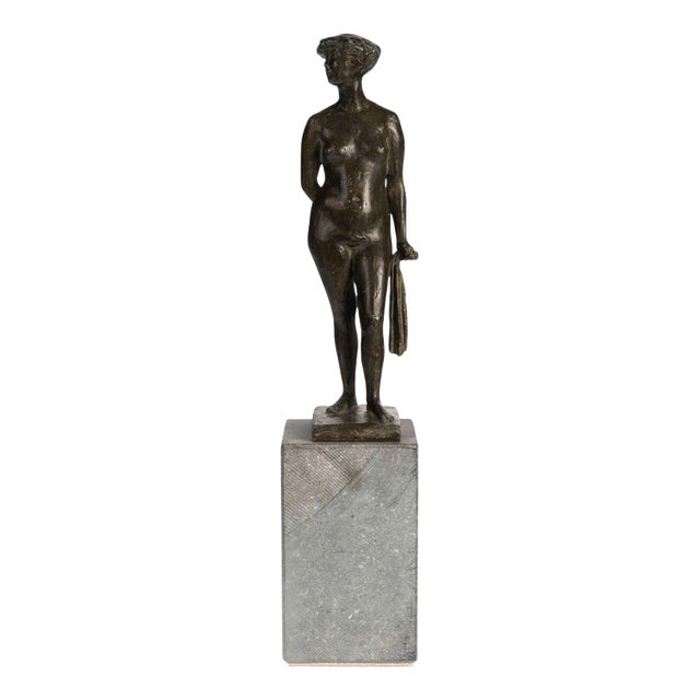 Art Deco Bronze Sculpture on Stone Base, 1930 For Sale