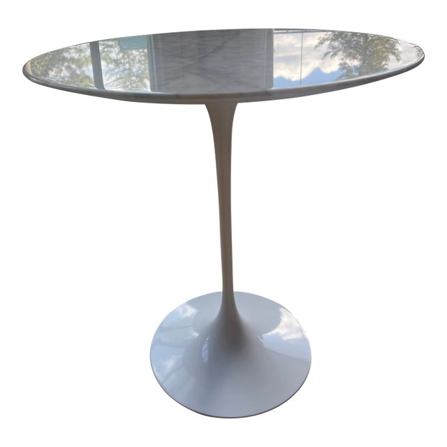 Saarinen Side Table, Round For Sale