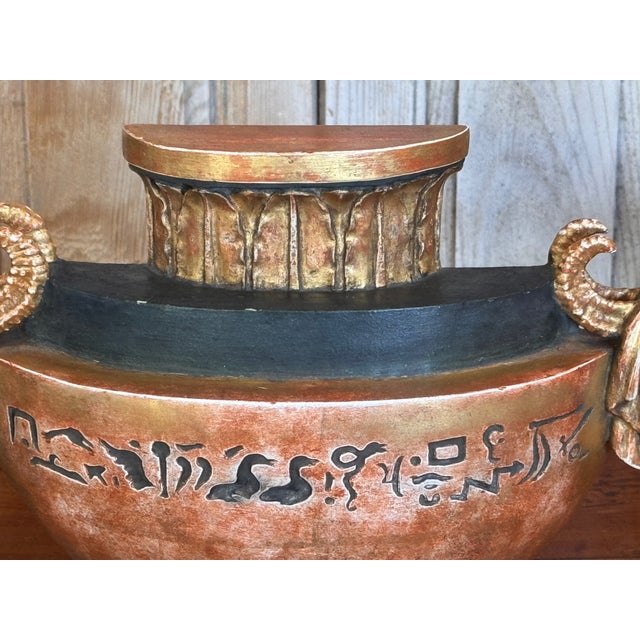 Traditional 19th Century Pair of Neoclassical Painted and Gilt Flatback Urns in the Egyptian Taste For Sale - Image 3 of 9