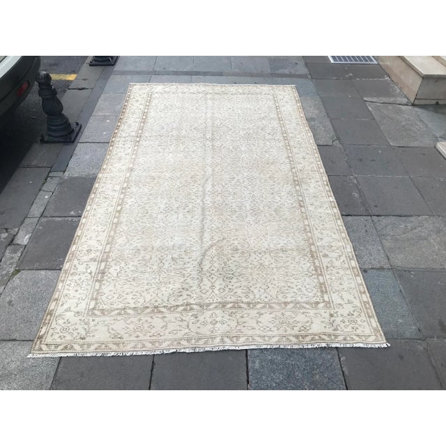 Vintage Tribal Oushak Turkish Rug - 5′2″ × 8′9″ For Sale - Image 10 of 10