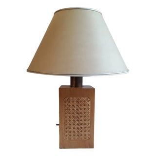 Vintage Table Lamp with Light Ash Wooden Foot with Basket Mesh and Beige Paper Umbrella, 1970s For Sale