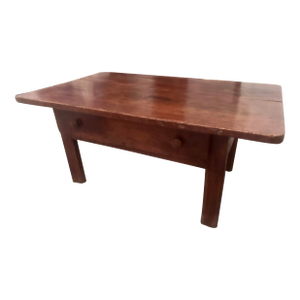 Antique French Provincial Coffee Table With Drawer