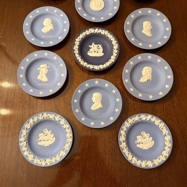 Mid 20th Century Wedgwood Plates - Set of 12 For Sale - Image 6 of 6