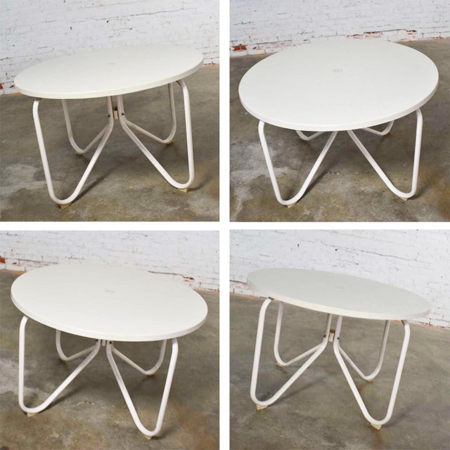 Mid Century Modern Samsonite Round Patio Dining Table and ...