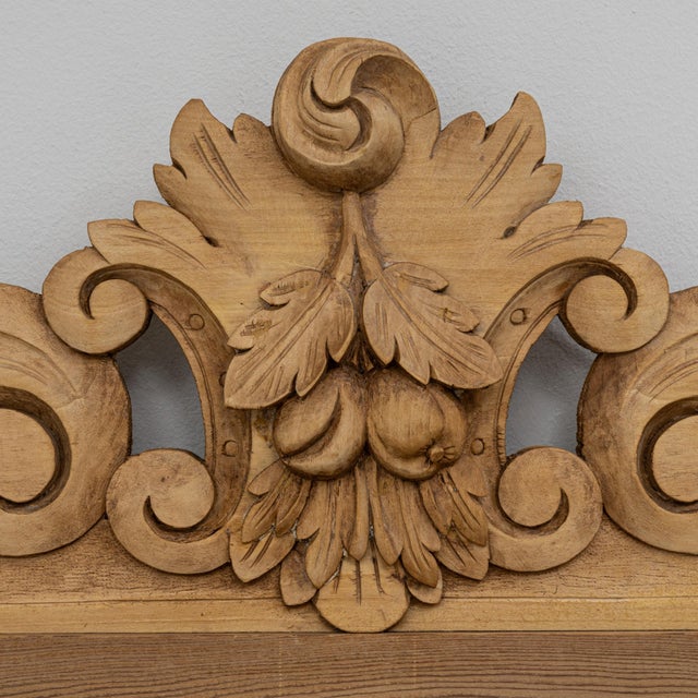 19th Century French Carved Wooden Wall Shelf For Sale - Image 12 of 18