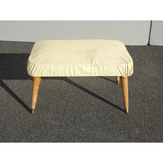 Mid-Century Modern Vintage Mid Century Modern Cream White Ottoman W Peg Legs For Sale - Image 3 of 12