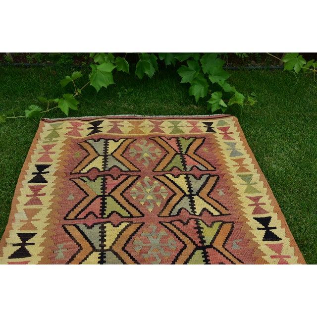1980s Turkish Traditional Tribal Style Hand Knotted Wool Kilim Rug For Sale - Image 4 of 11