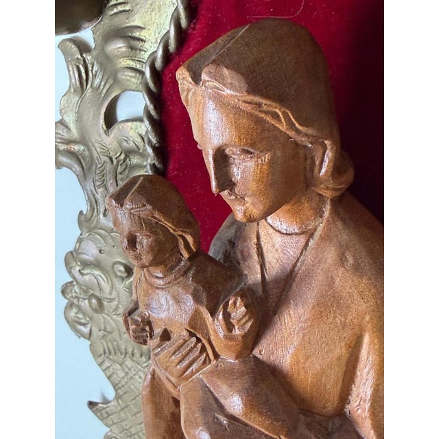 Metal Hollywood Regency Wall Lamp with Mother Mary and Baby Jesus, 1950s For Sale - Image 7 of 18