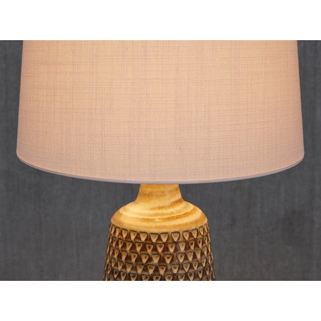 Large Ceramic Relief Table Lamp by Einar Johansen for Søholm Stoneware, Denmark, 1960 For Sale - Image 9 of 11