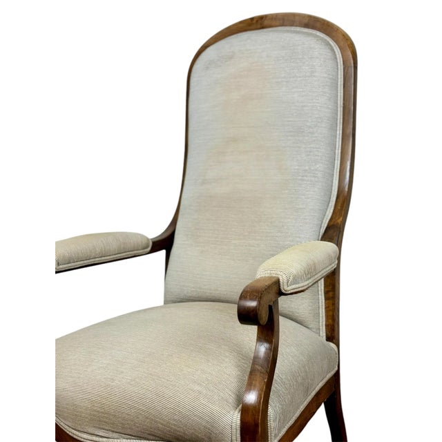 French Voltaire Armchair, 1940s, in Good conditions. Designed 1920 to 1949