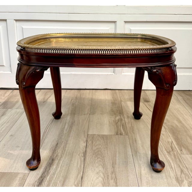 Mid-Century Queen Anne Style Mahogany Side Table With Engraved Brass Tray For Sale - Image 17 of 18