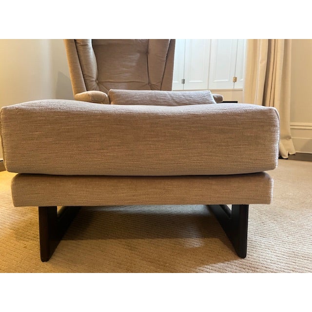 Vintage Wingback Lounge Chair and Custom Ottoman Reupholstered in Pollack Fabric For Sale In New York - Image 6 of 11